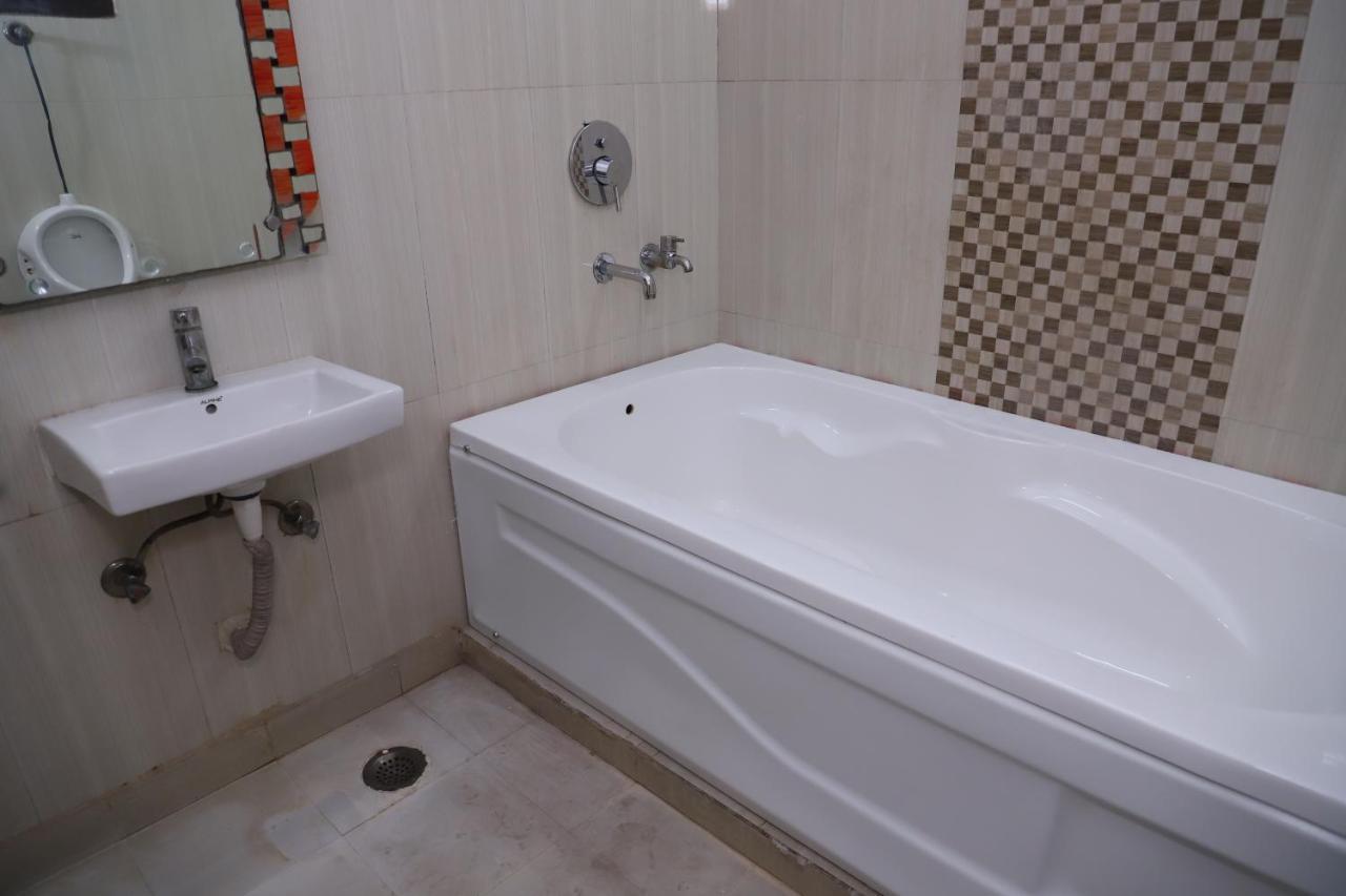 Lyf Corporate Suites - Noida Sector 19 Exteriér fotografie