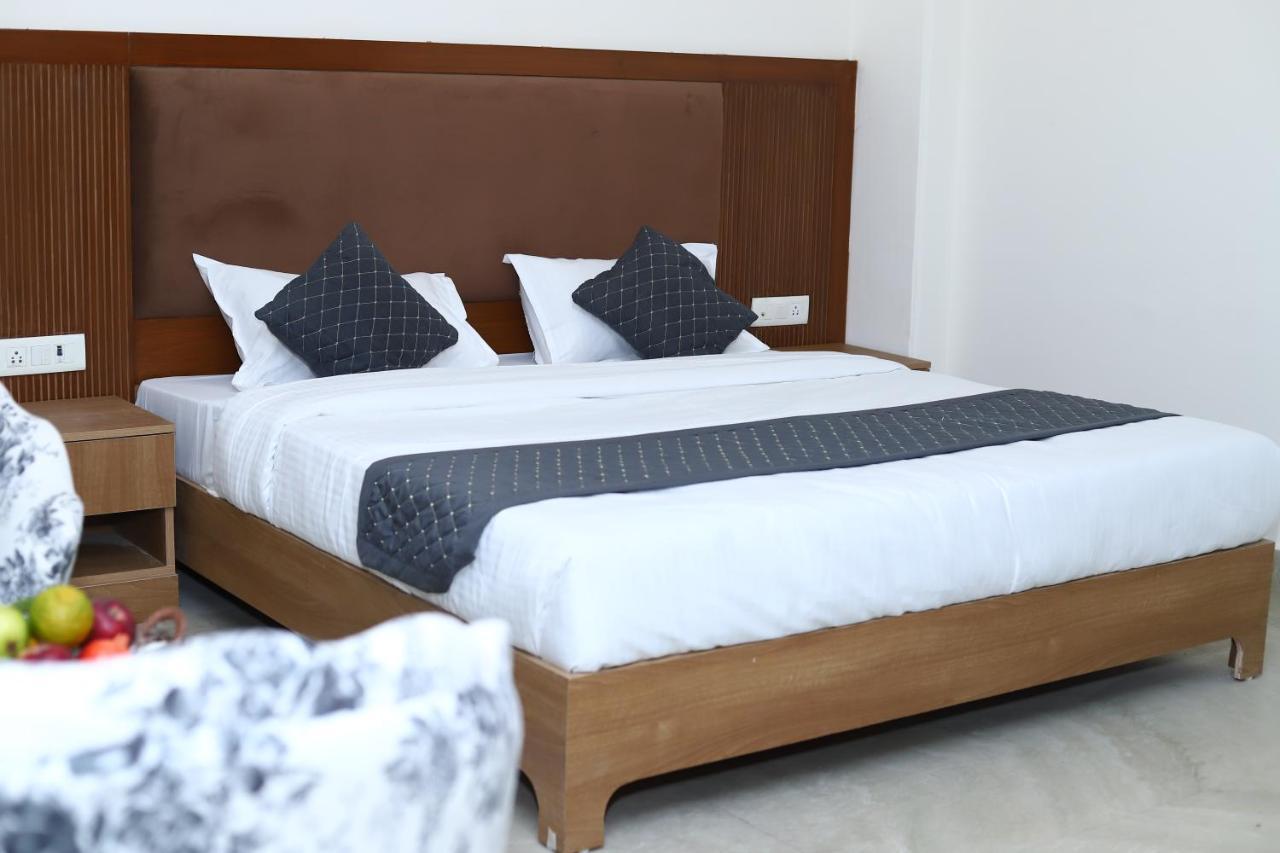 Lyf Corporate Suites - Noida Sector 19 Exteriér fotografie